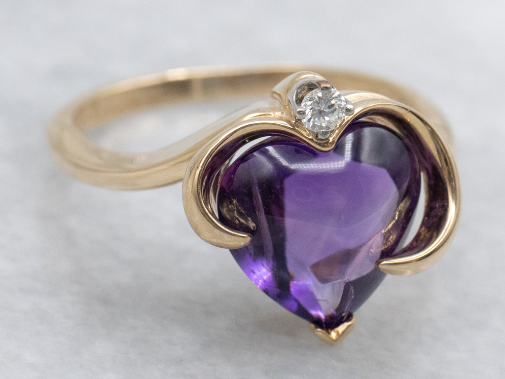 Modernist 1980s Gold Amethyst Cabochon Heart and Diamond Ring