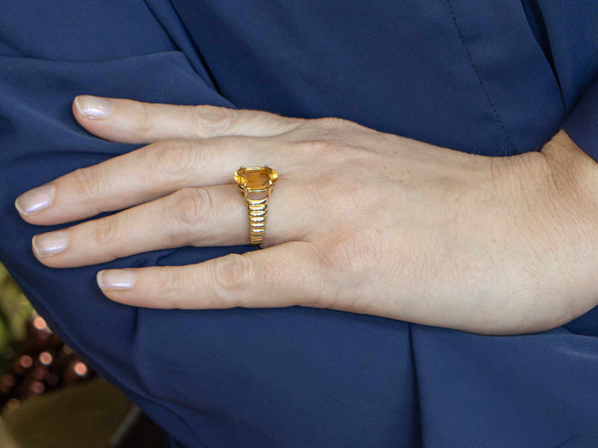 Grooved Gold Oval-Cut Citrine Ring