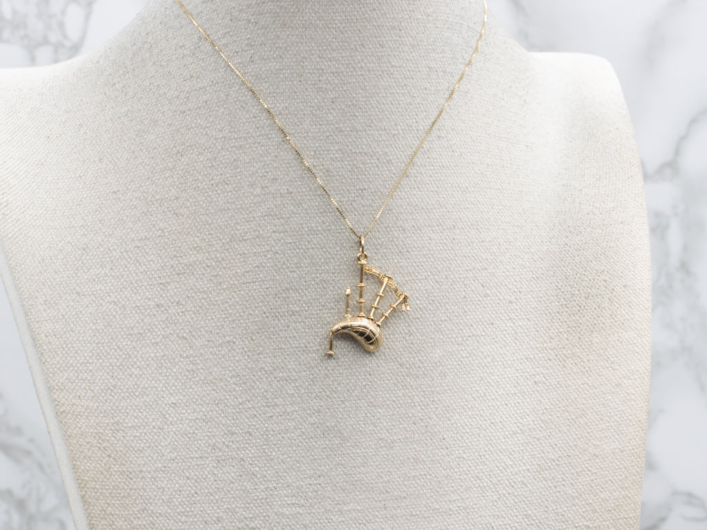 Vintage Yellow Gold Bagpipe Charm Pendant