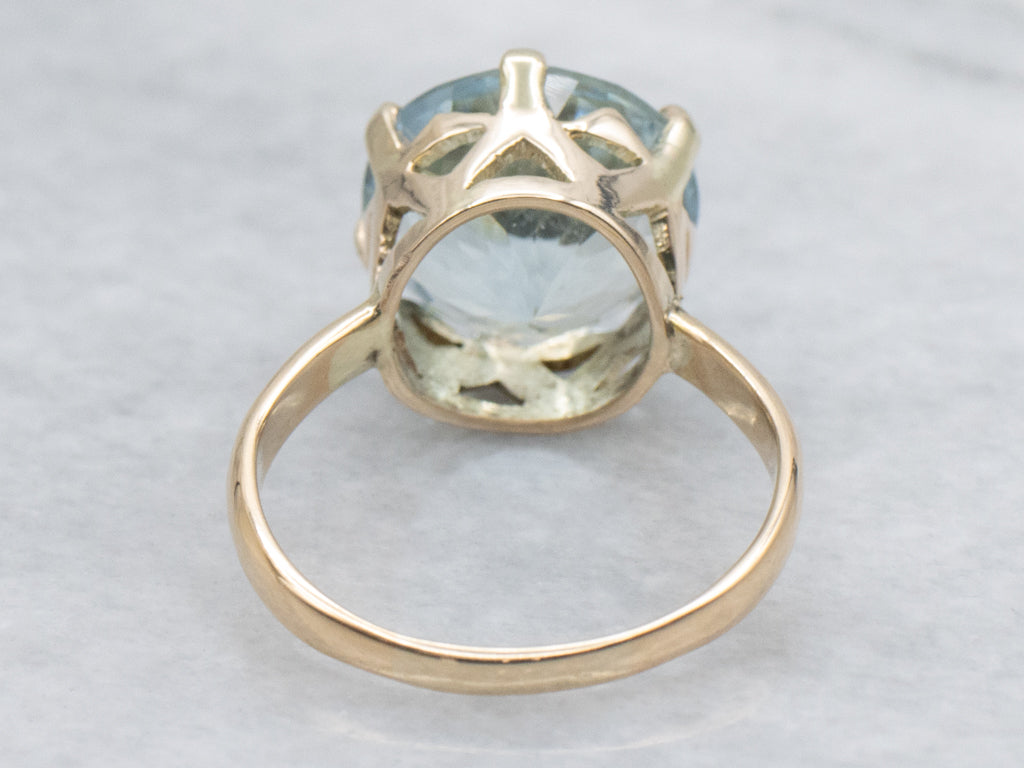 Beautiful Aquamarine Yellow Gold Cocktail Ring