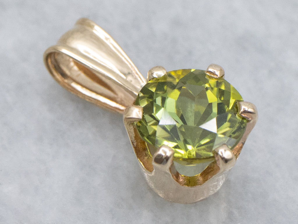 Green Tourmaline Solitaire Yellow Gold Pendant
