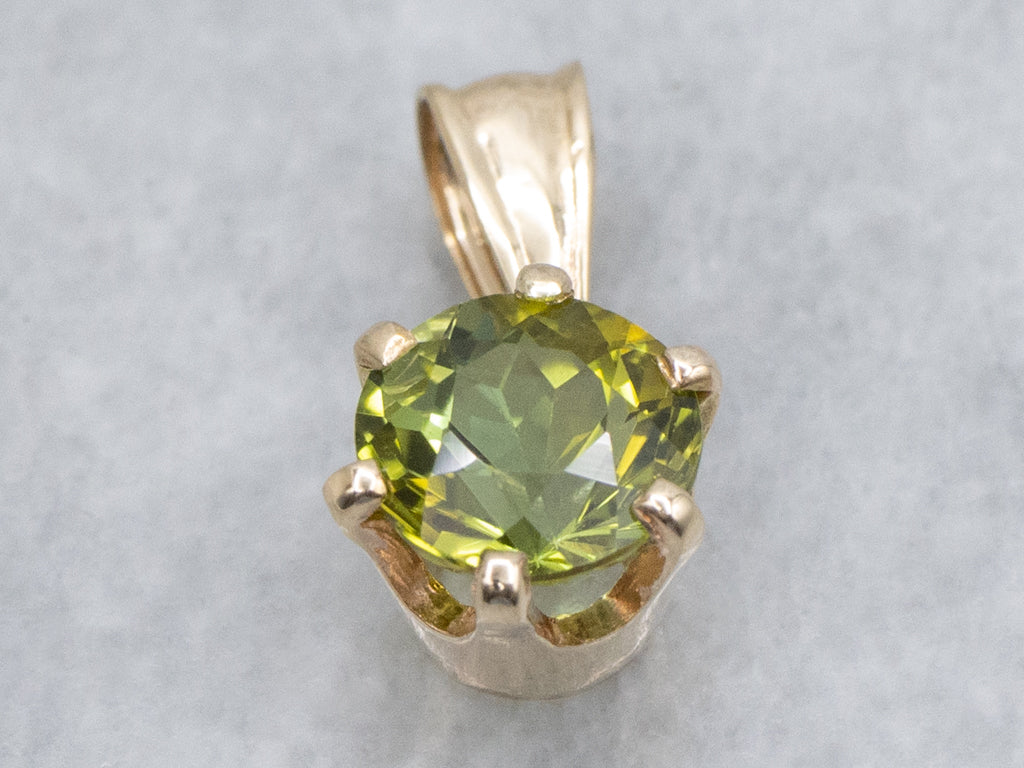 Green Tourmaline Solitaire Yellow Gold Pendant