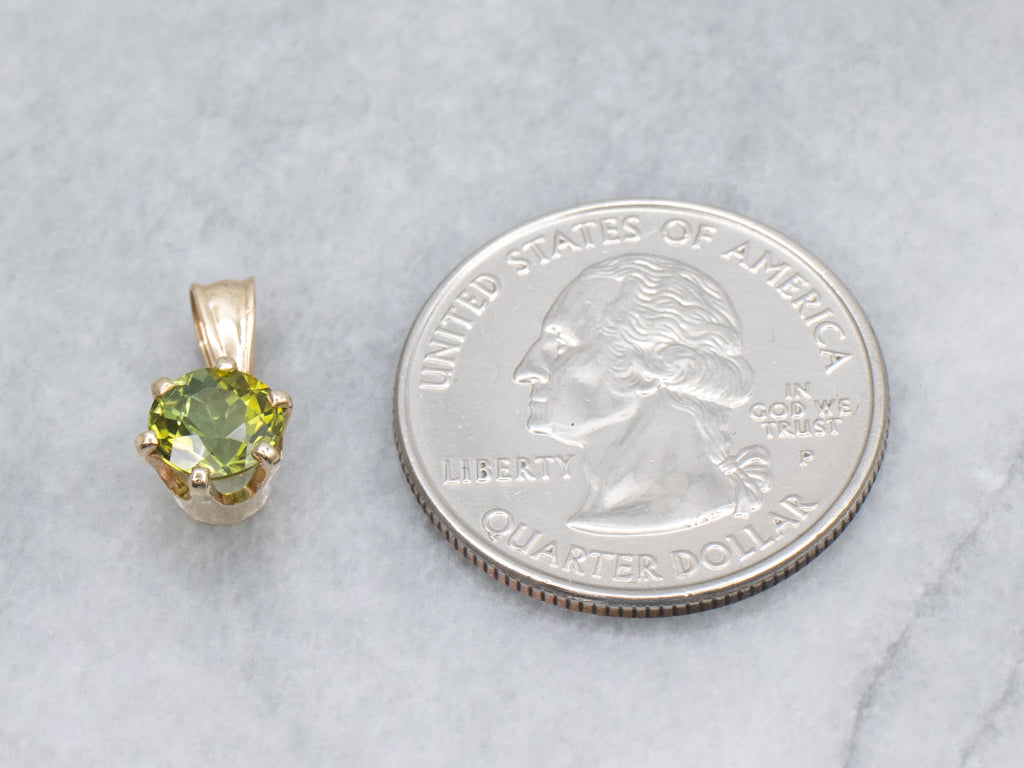 Green Tourmaline Solitaire Yellow Gold Pendant