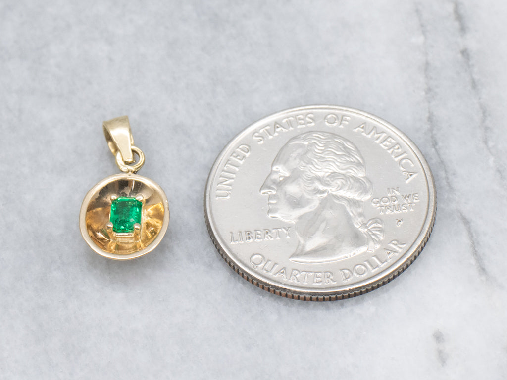Columbian Emerald Solitaire 18-Karat Yellow Gold Pendant