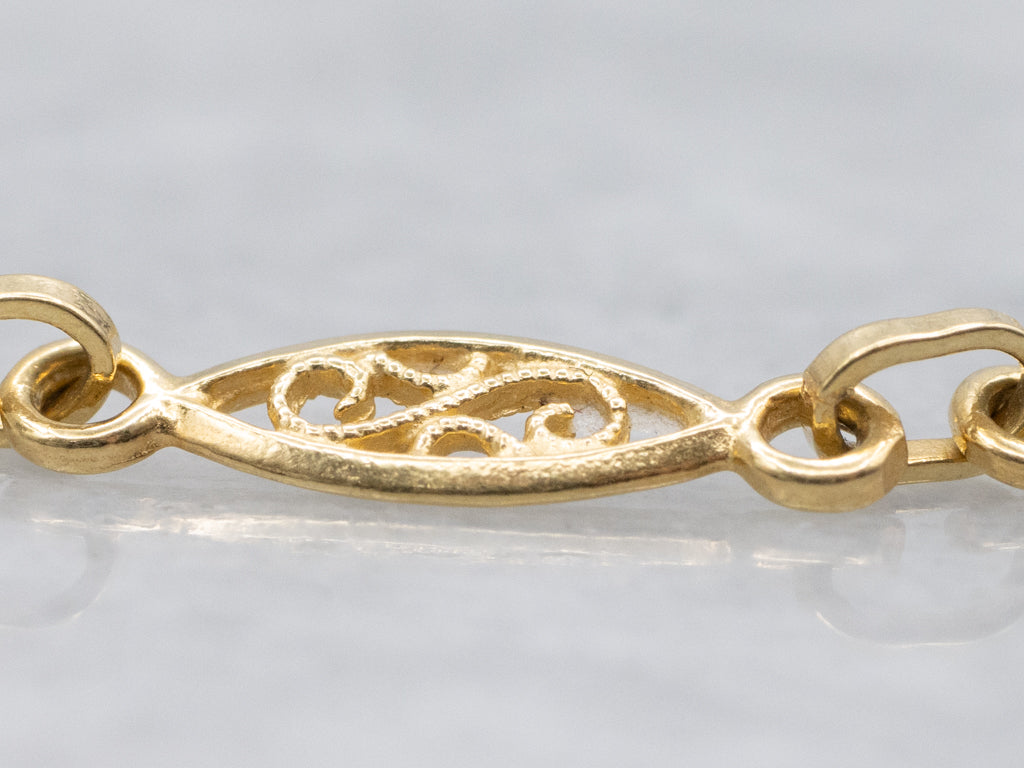 Yellow Gold Filigree-Link Bracelet with Engraved Clasp