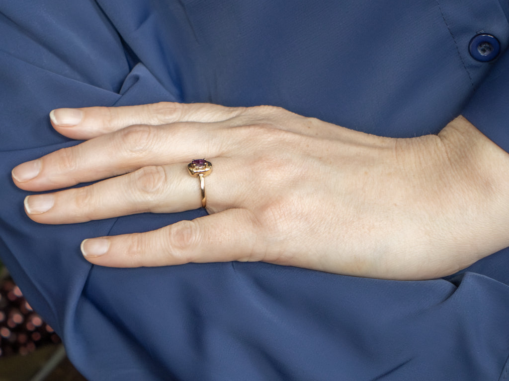 Deep Purple Sapphire Yellow Gold Solitaire Ring