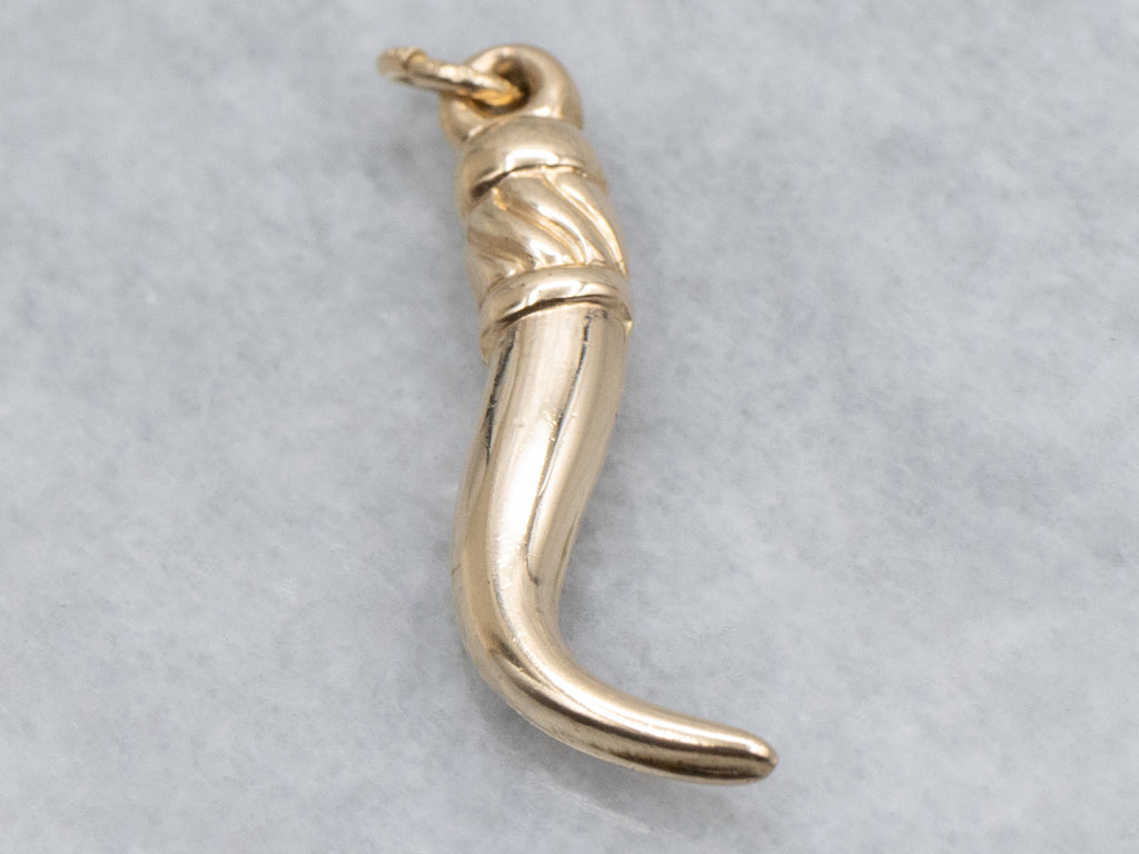 Grooved Yellow Gold Italian Horn Charm Pendant