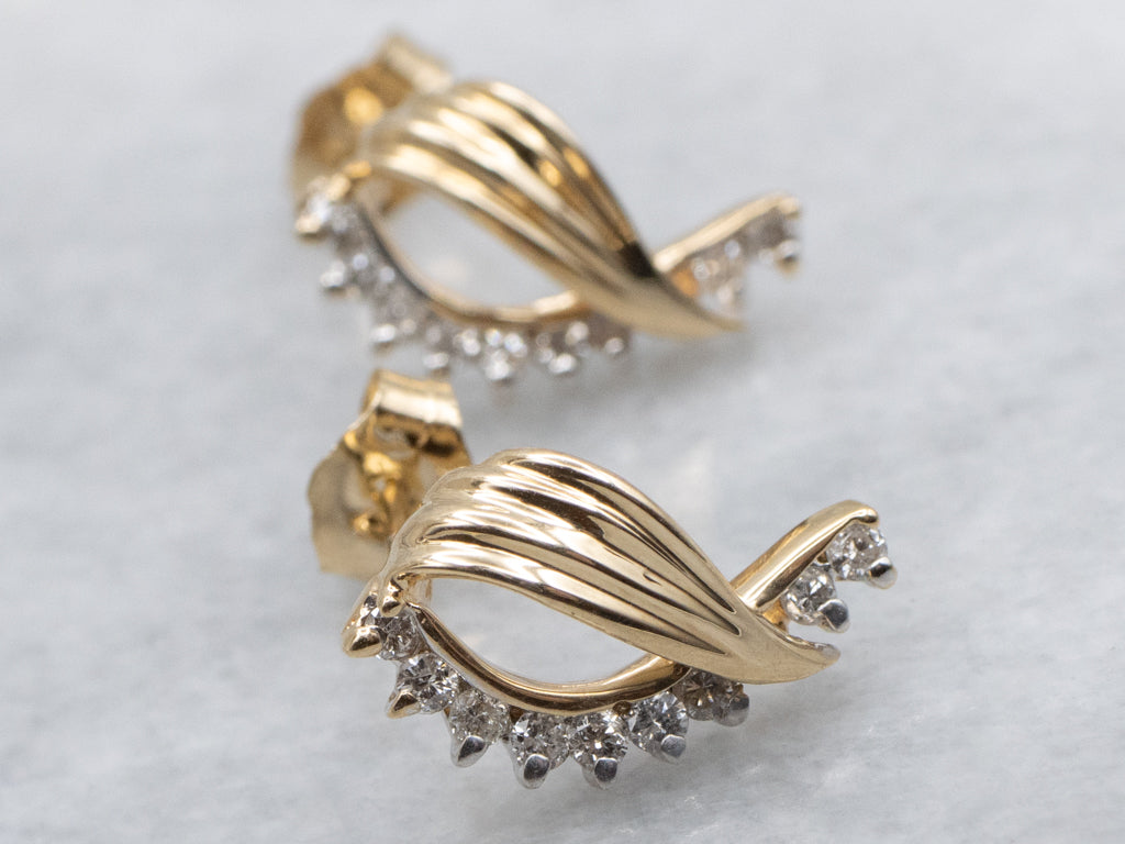 Vintage Gold Curved Diamond Grooved Twist Stud Earrings