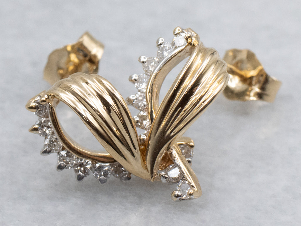 Vintage Gold Curved Diamond Grooved Twist Stud Earrings