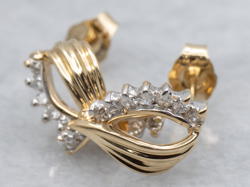 Vintage Gold Curved Diamond Grooved Twist Stud Earrings