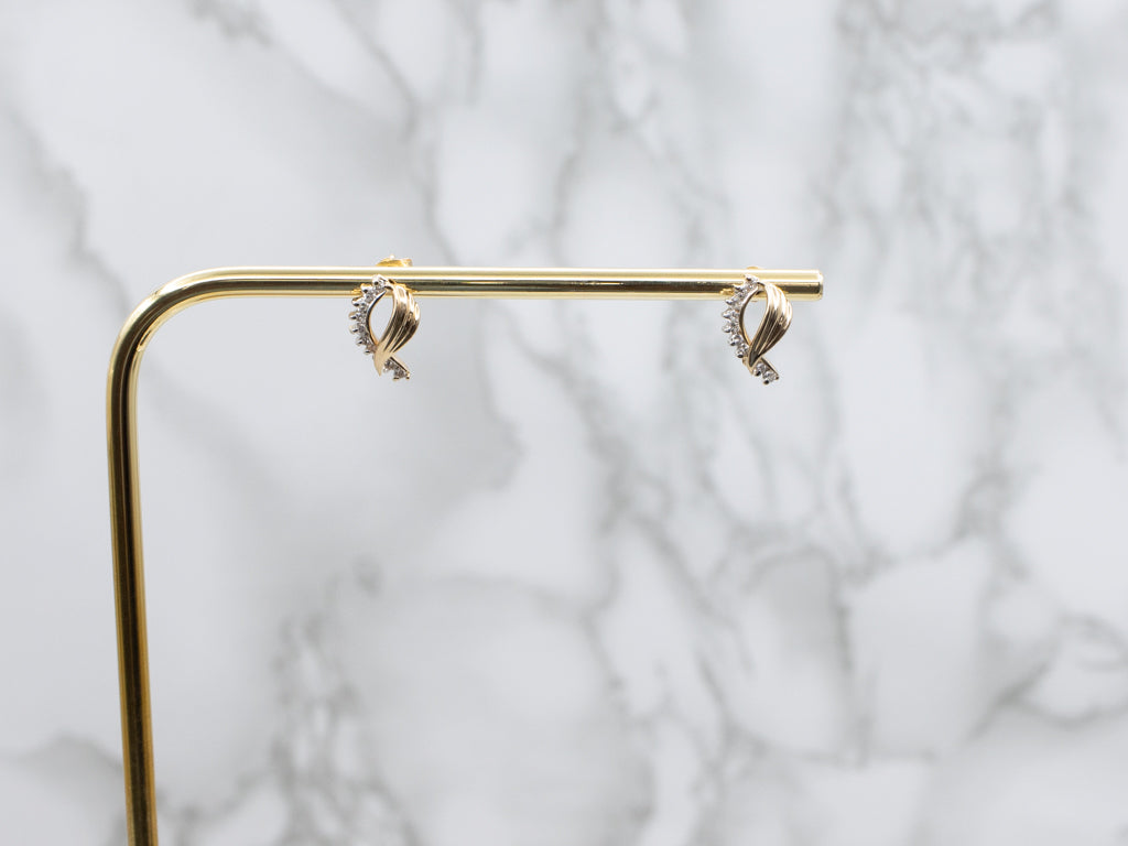 Vintage Gold Curved Diamond Grooved Twist Stud Earrings