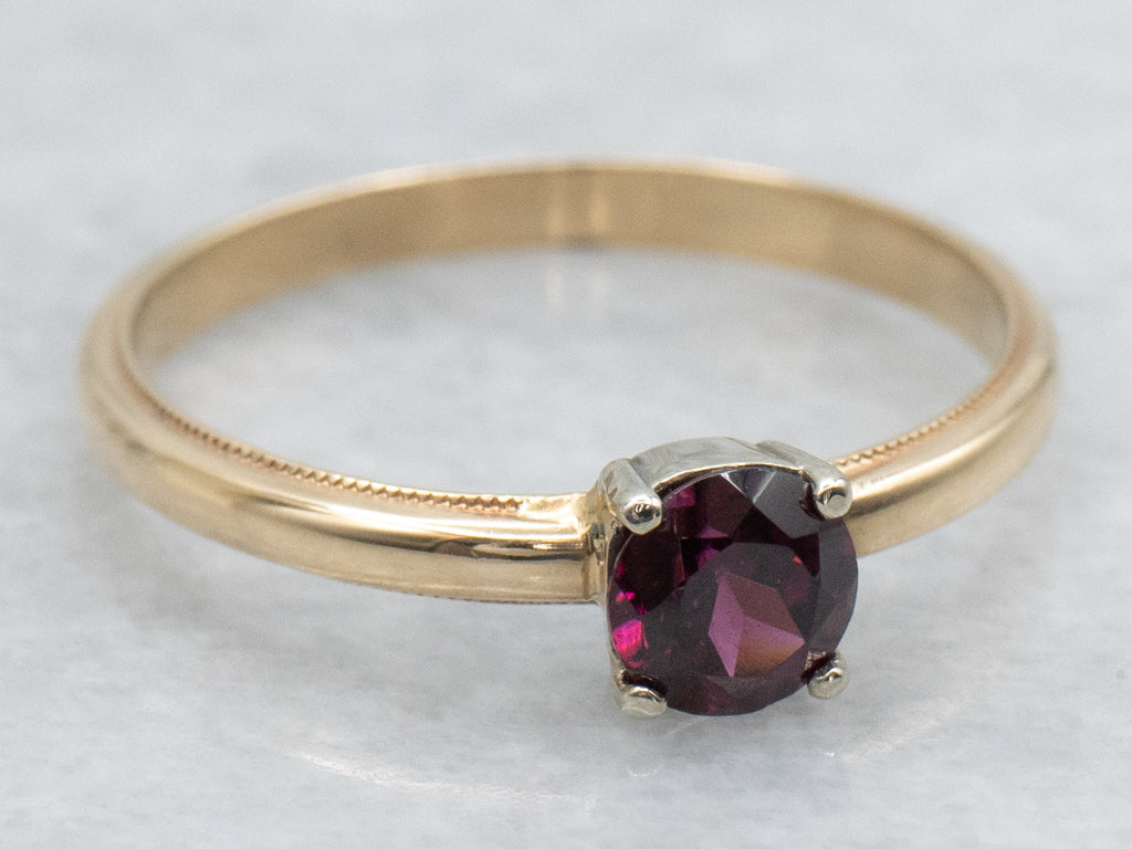 Beautiful Rhodolite Garnet Vintage Solitaire Ring
