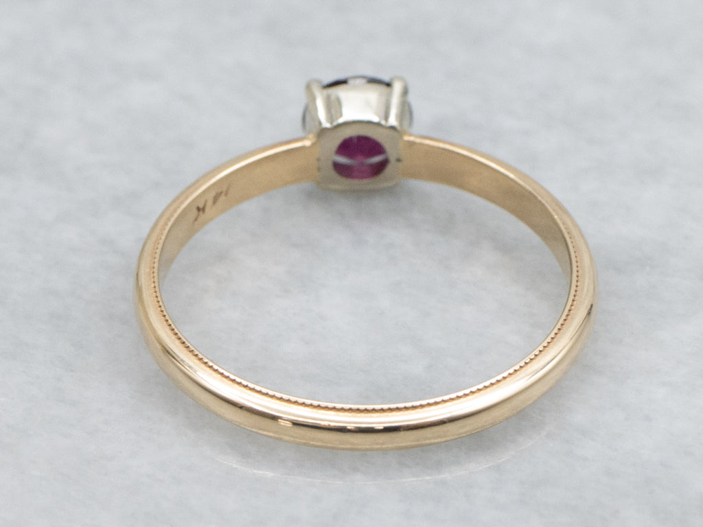 Beautiful Rhodolite Garnet Vintage Solitaire Ring