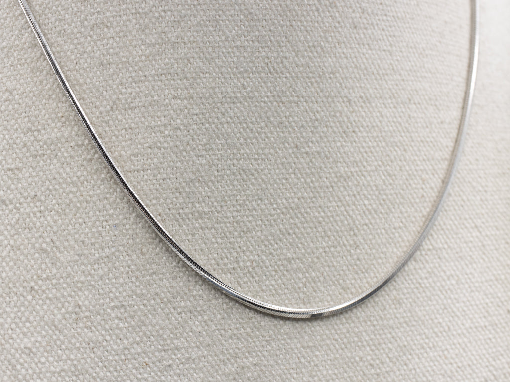 18-Karat Italian White Gold Snake Chain with Lobster Clasp
