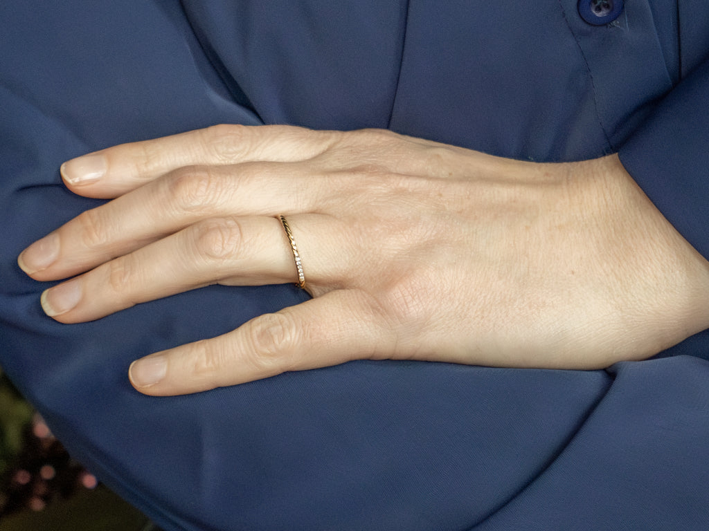Twisting Gold Diamond Band