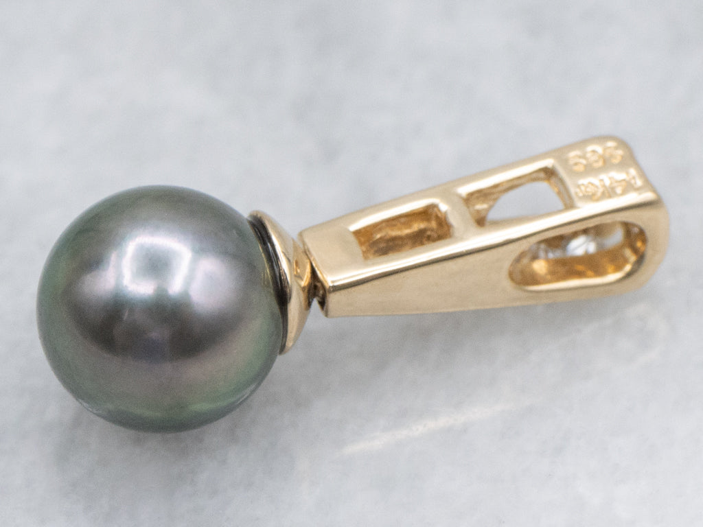 Black Pearl and Diamond Drop Pendant in Yellow Gold