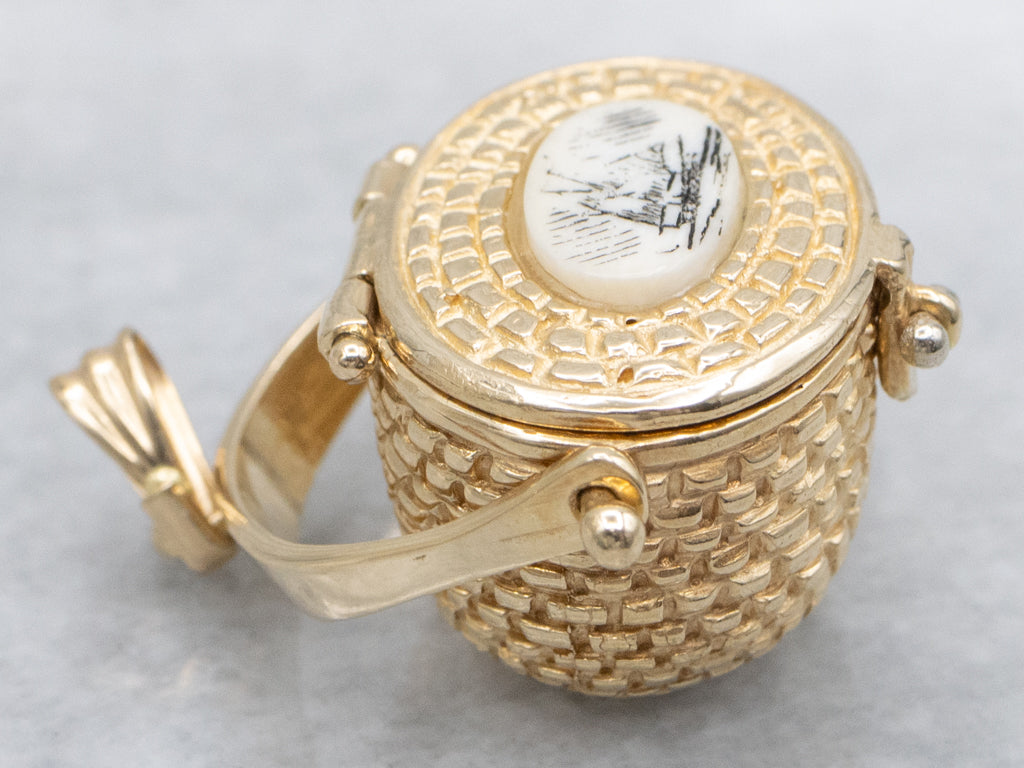 Nantucket Basket with Scrimshaw Top Yellow Gold Pendant