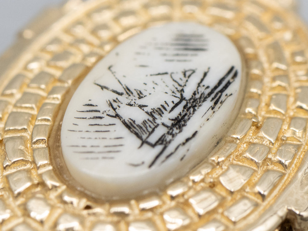 Nantucket Basket with Scrimshaw Top Yellow Gold Pendant
