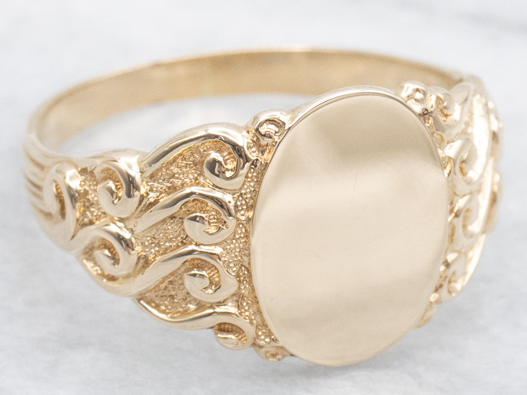 Men's Victorian Era Oval-Top Signet Ring