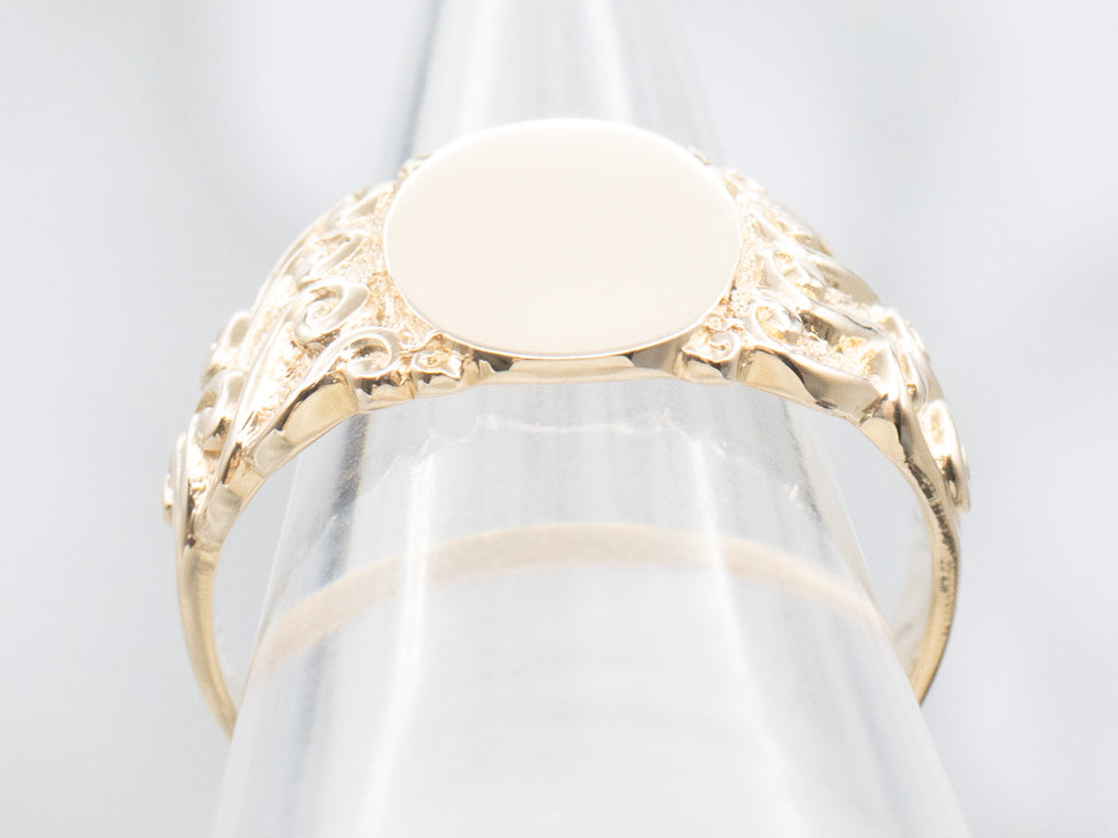 Men's Victorian Era Oval-Top Signet Ring