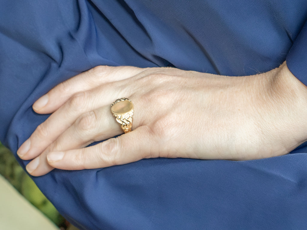 Men's Victorian Era Oval-Top Signet Ring