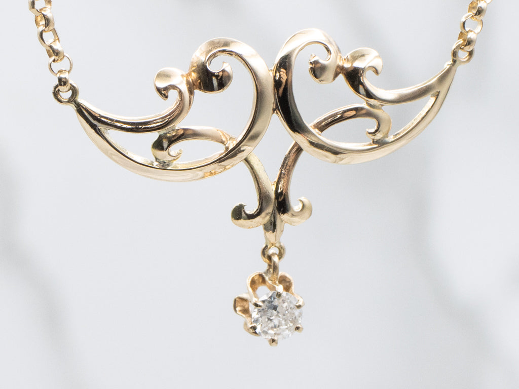 Buttercup-Set Diamond and Gold Pendant Necklace