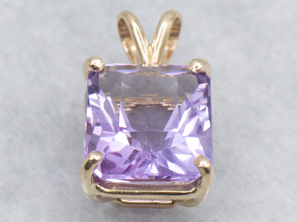 Pretty Cushion-Cut Amethyst Yellow Gold Pendant