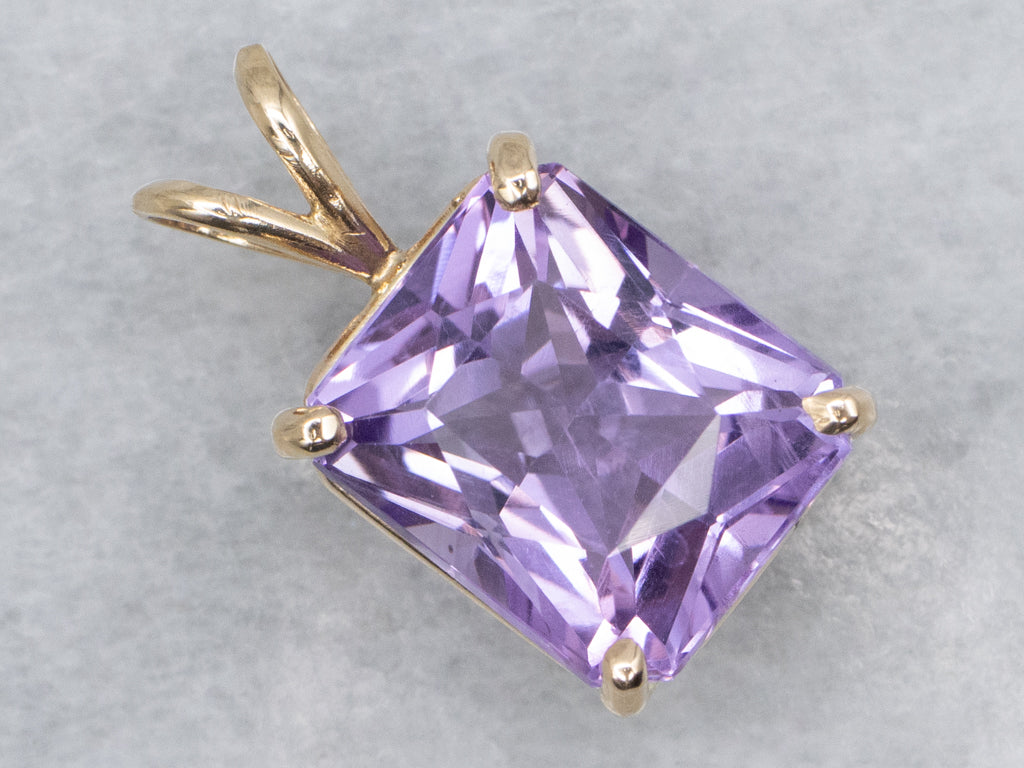 Pretty Cushion-Cut Amethyst Yellow Gold Pendant