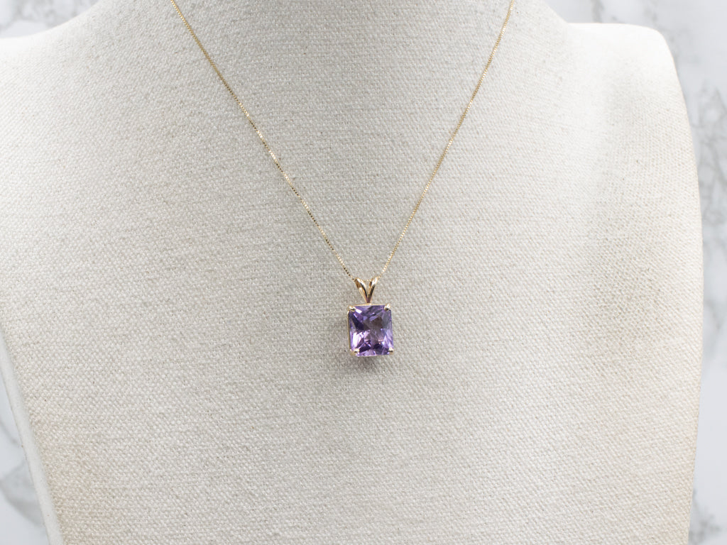 Pretty Cushion-Cut Amethyst Yellow Gold Pendant