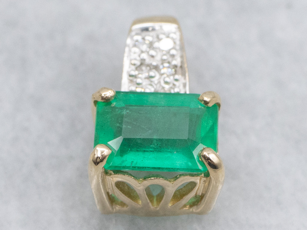 Modern Gold East-to-West Set Emerald and Diamond Pendant
