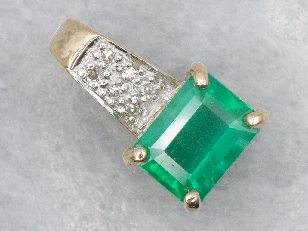 Modern Gold East-to-West Set Emerald and Diamond Pendant
