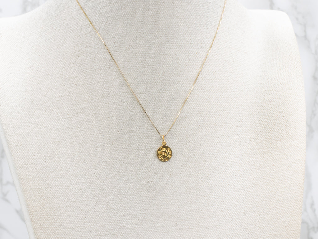 Portuguese "Deus Te Guie" 800 Gold Disc Charm