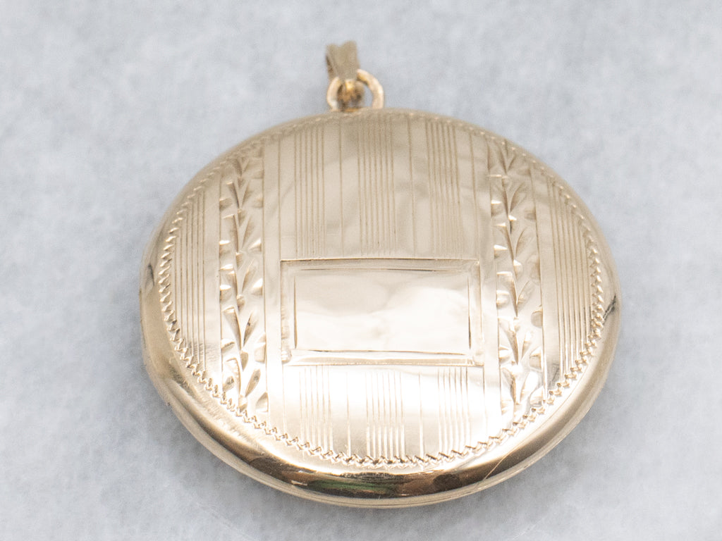 Vintage Gold Pinstriped Round Locket