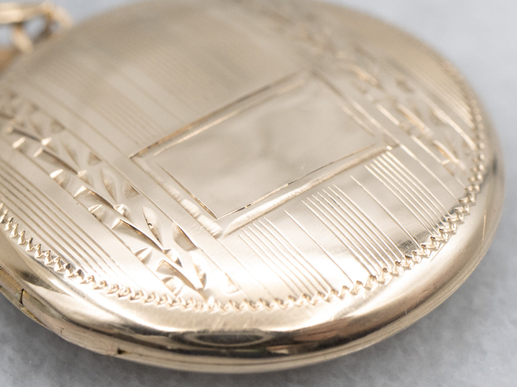 Vintage Gold Pinstriped Round Locket