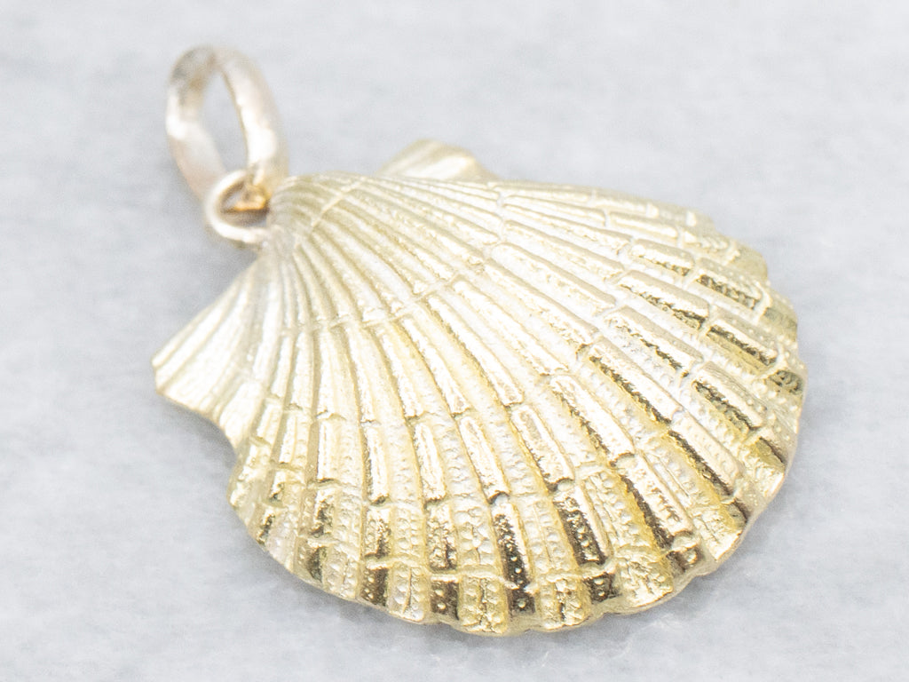 Detailed Yellow Gold Tiffany & Co. Scallop Shell Pendant