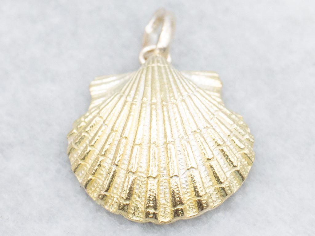 Detailed Yellow Gold Tiffany & Co. Scallop Shell Pendant