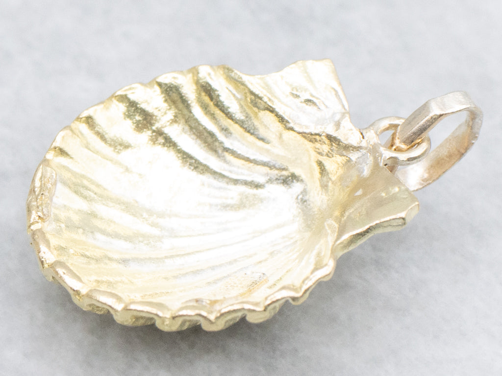 Detailed Yellow Gold Tiffany & Co. Scallop Shell Pendant
