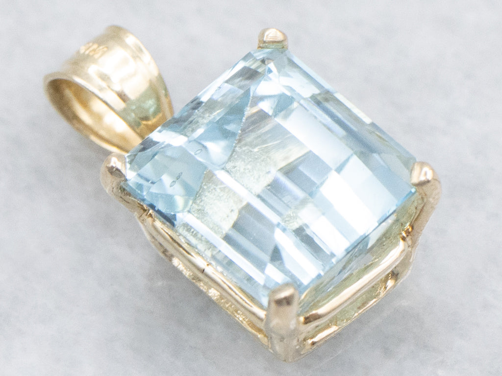 Aquamarine and Gold Gemstone Pendant