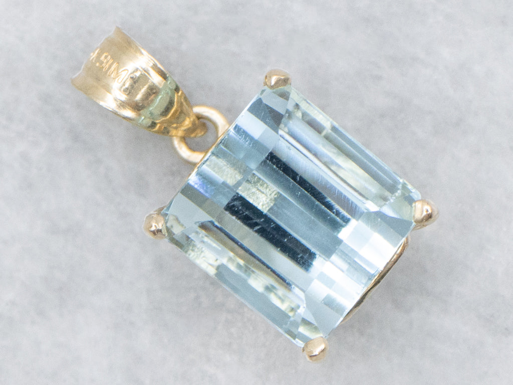 Aquamarine and Gold Gemstone Pendant