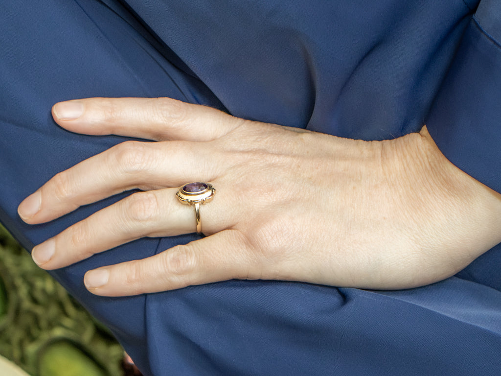 Bezel-Set Amethyst Vintage Yellow Gold Solitaire Ring
