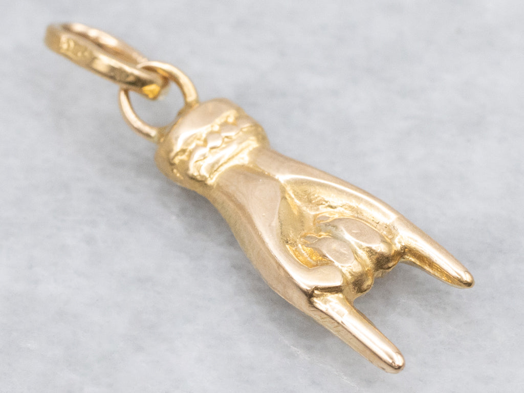 18-Karat Yellow Gold Mano Figa Charm