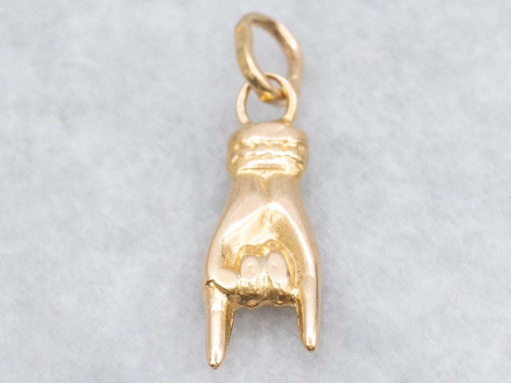 18-Karat Yellow Gold Mano Figa Charm