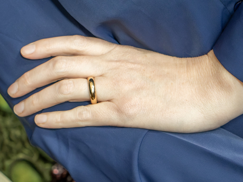 1920s Antique 18-Karat Gold Band