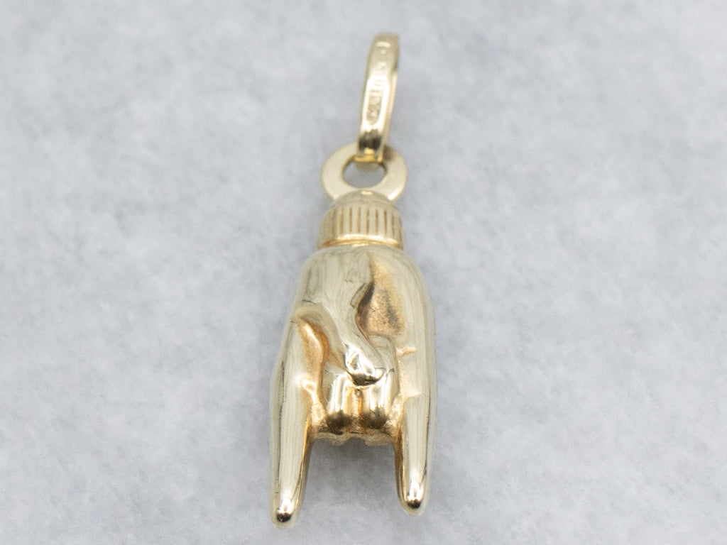 Italian Gold Mano Cornuto Charm Pendant