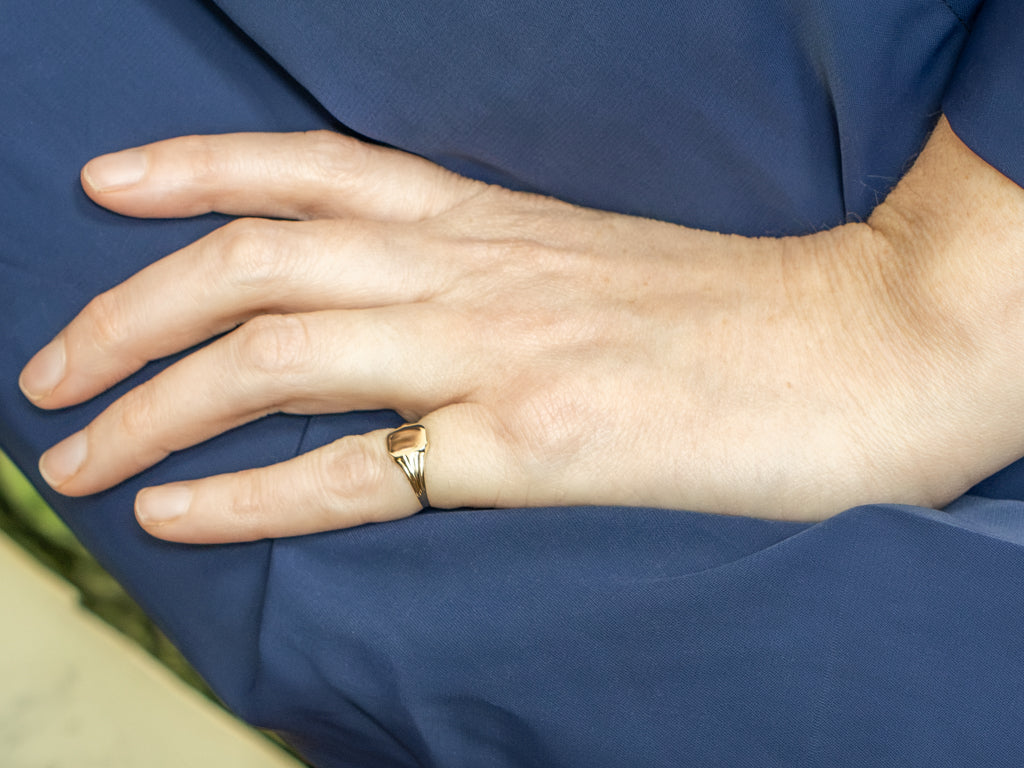 Mini Plain Rectangle Gold Vintage Signet Ring