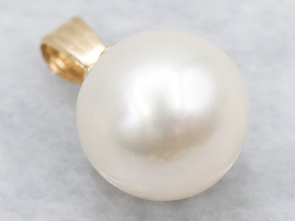 Saltwater Pearl Yellow Gold Pendant