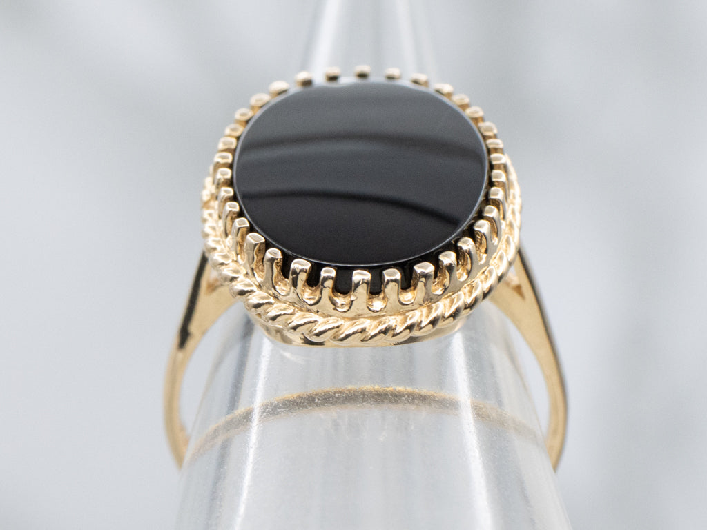 Vintage Black Onyx and Gold Ladies Ring with Rope-Twist Edge