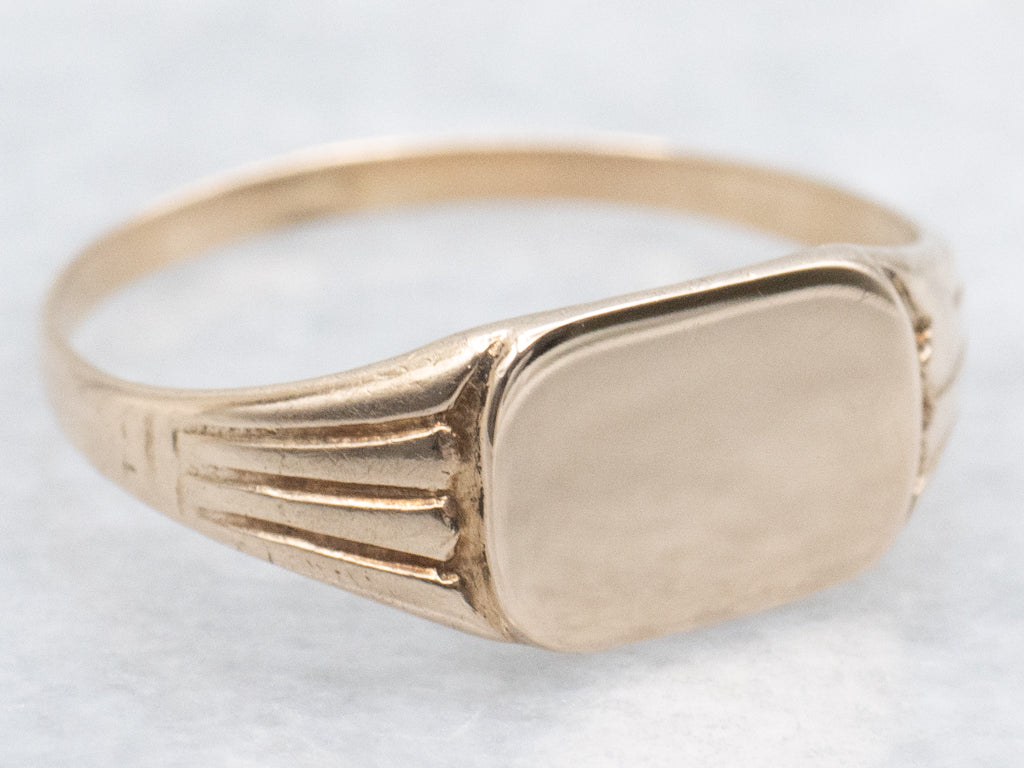 East-to-West Vintage Rectangle-Top Signet Ring