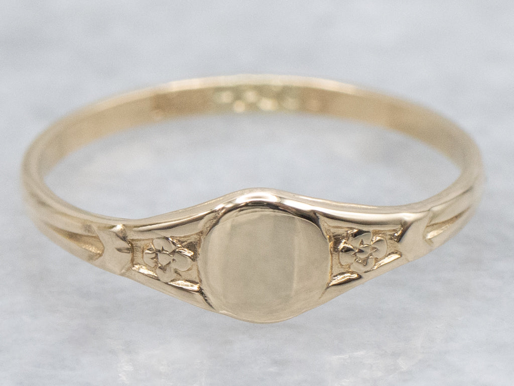 Floral Round-Top Mini Gold Signet Ring