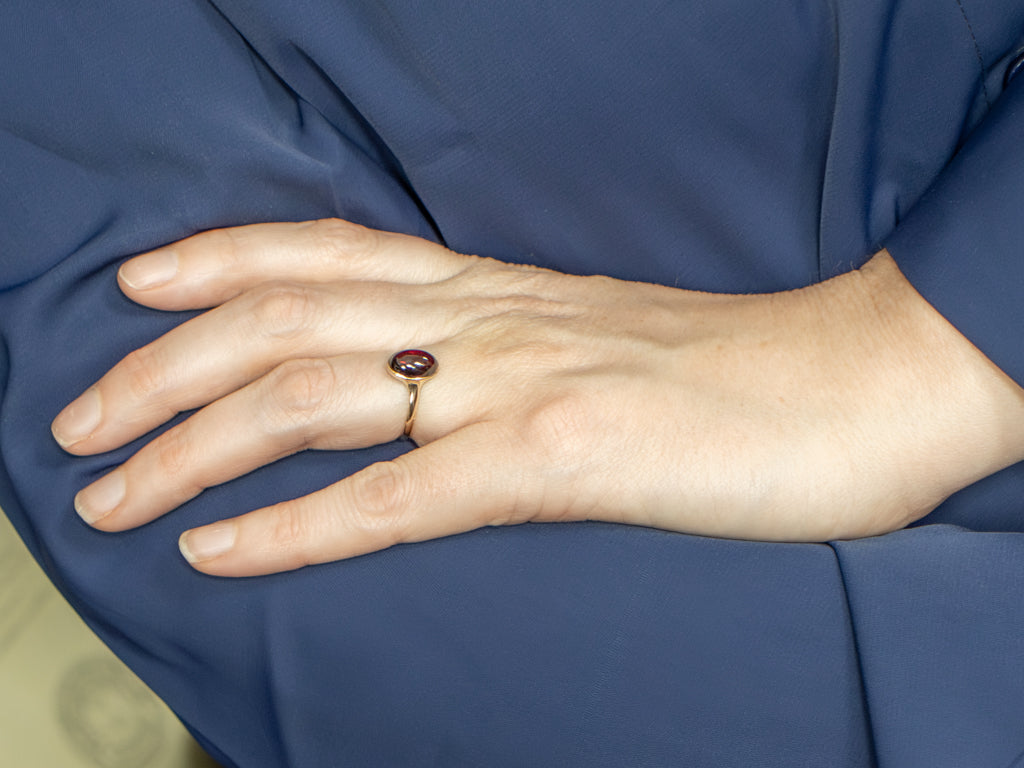 Vintage Gold Garnet Cabochon Ring